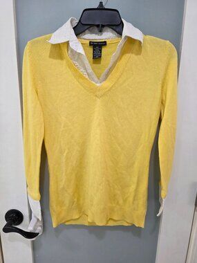 New York & Company Yellow Sweater – Women’s XS V-Neck Lightweight Pullover